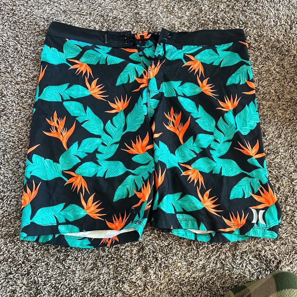 Hurley Tropical Print Swim Trunks – Size 34